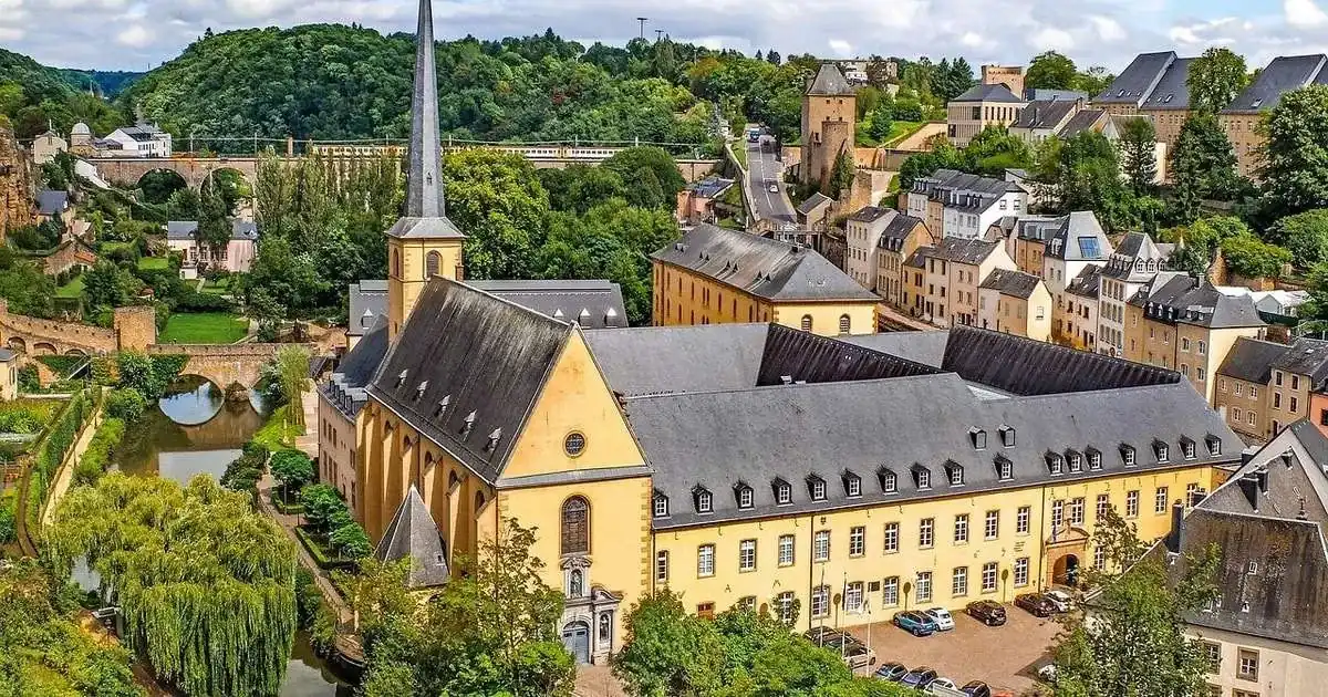 Ab Brüssel: Geführter Tagesausflug nach Dinant und Luxemburg