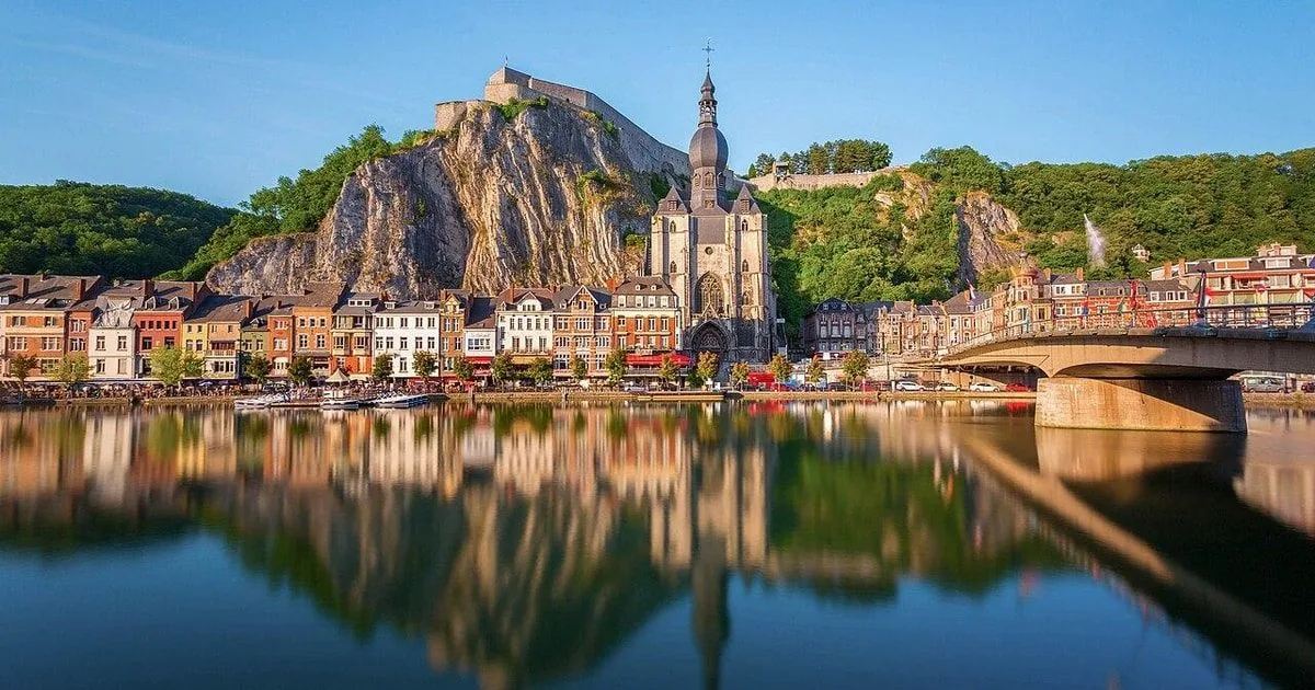 Ab Brüssel: Privater Tagesausflug nach Dinant und Namur